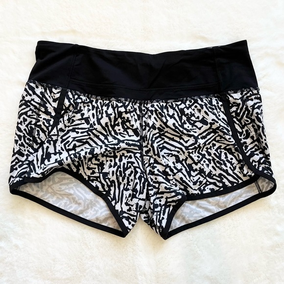 lululemon athletica Pants - LULULEMON RUN TIMES SHORTS Size 6 Exercise Gym Running Work Out